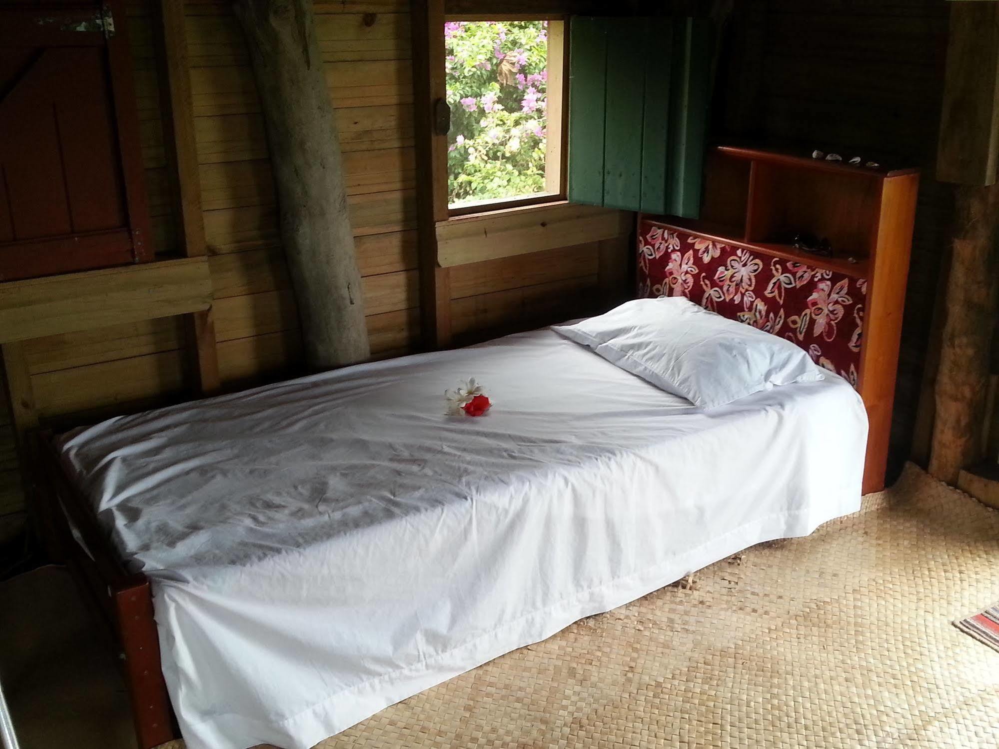 Yasawa Homestays Naisisili Ngoại thất bức ảnh